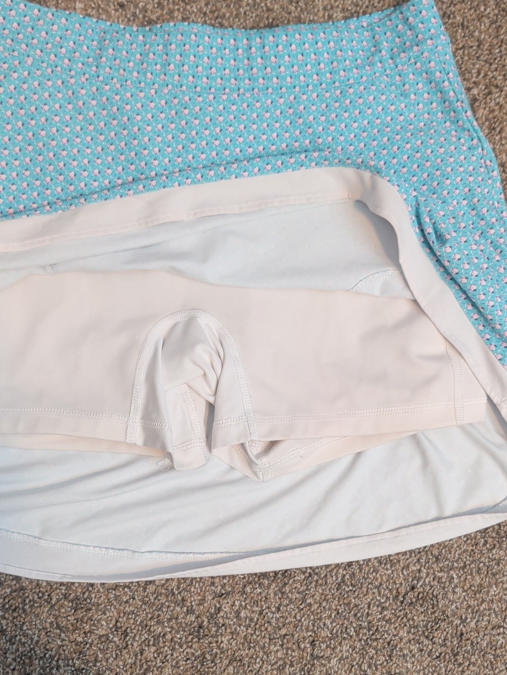 Peter Millar UPF 50+ Sally Mini Skort with White Trim & Pockets - Size Medium - Picture 7 of 10